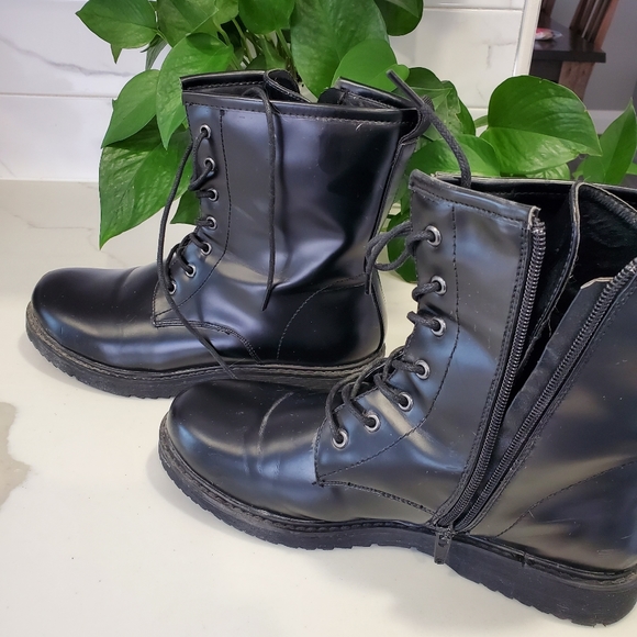 Ankle boots - Picture 2 of 5